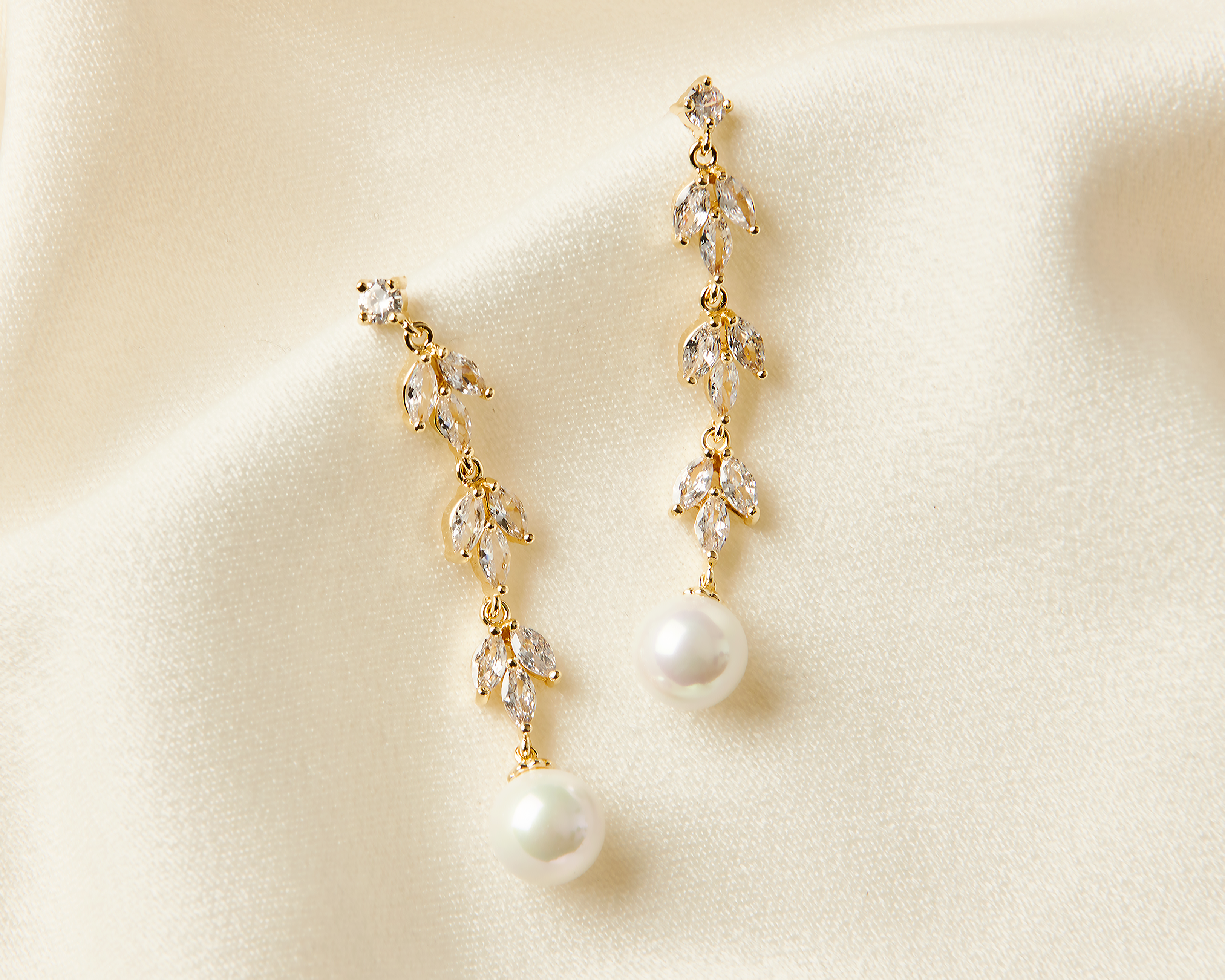 Pearl Dangle Earrings