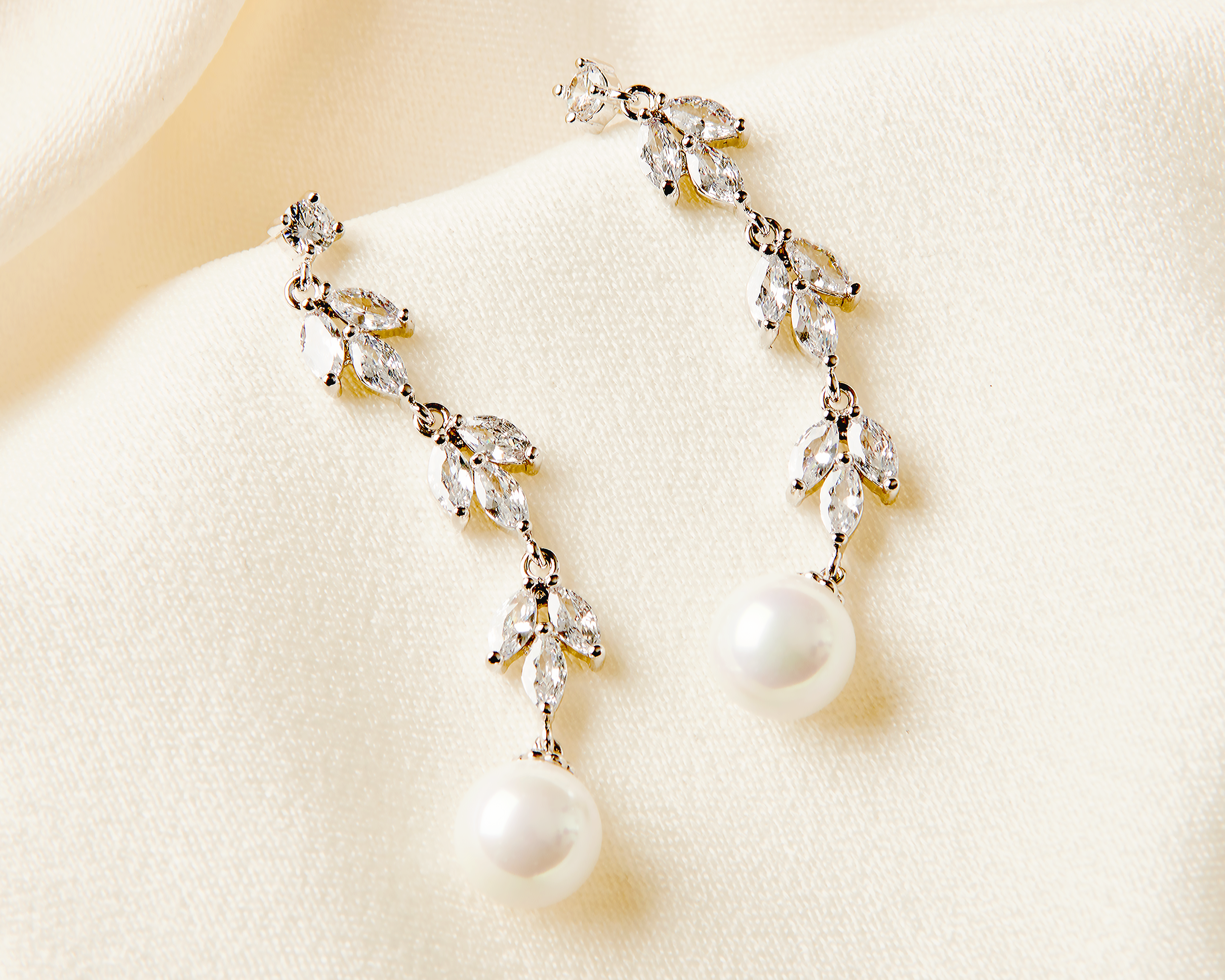 Pearl Dangle Earrings