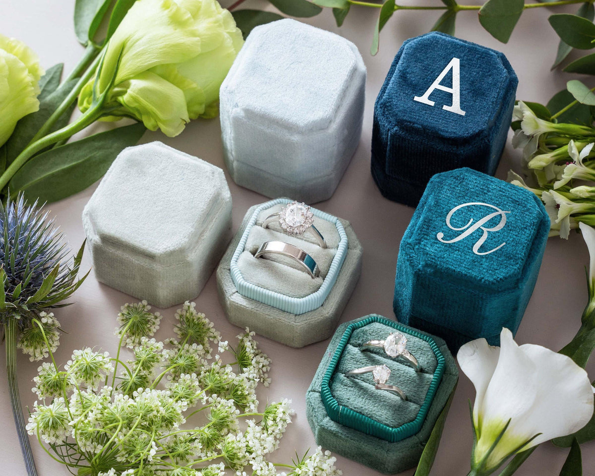 Classic Hexagon Velvet Ring Box — Classic size velvet ring box 2 slots, Hexagon, Burgundy, Foil monogram