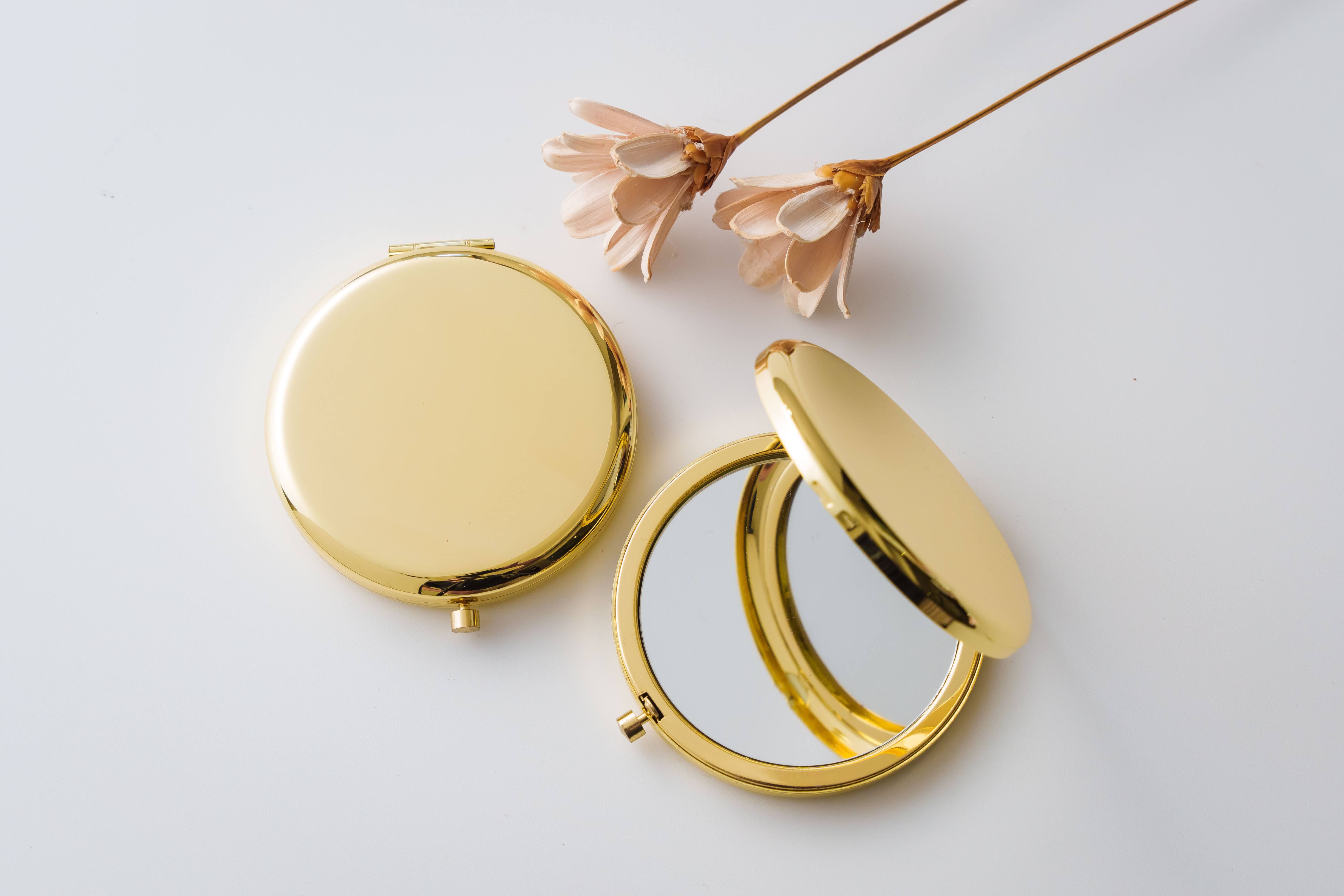 Compact Mirror Name with Flower Frame