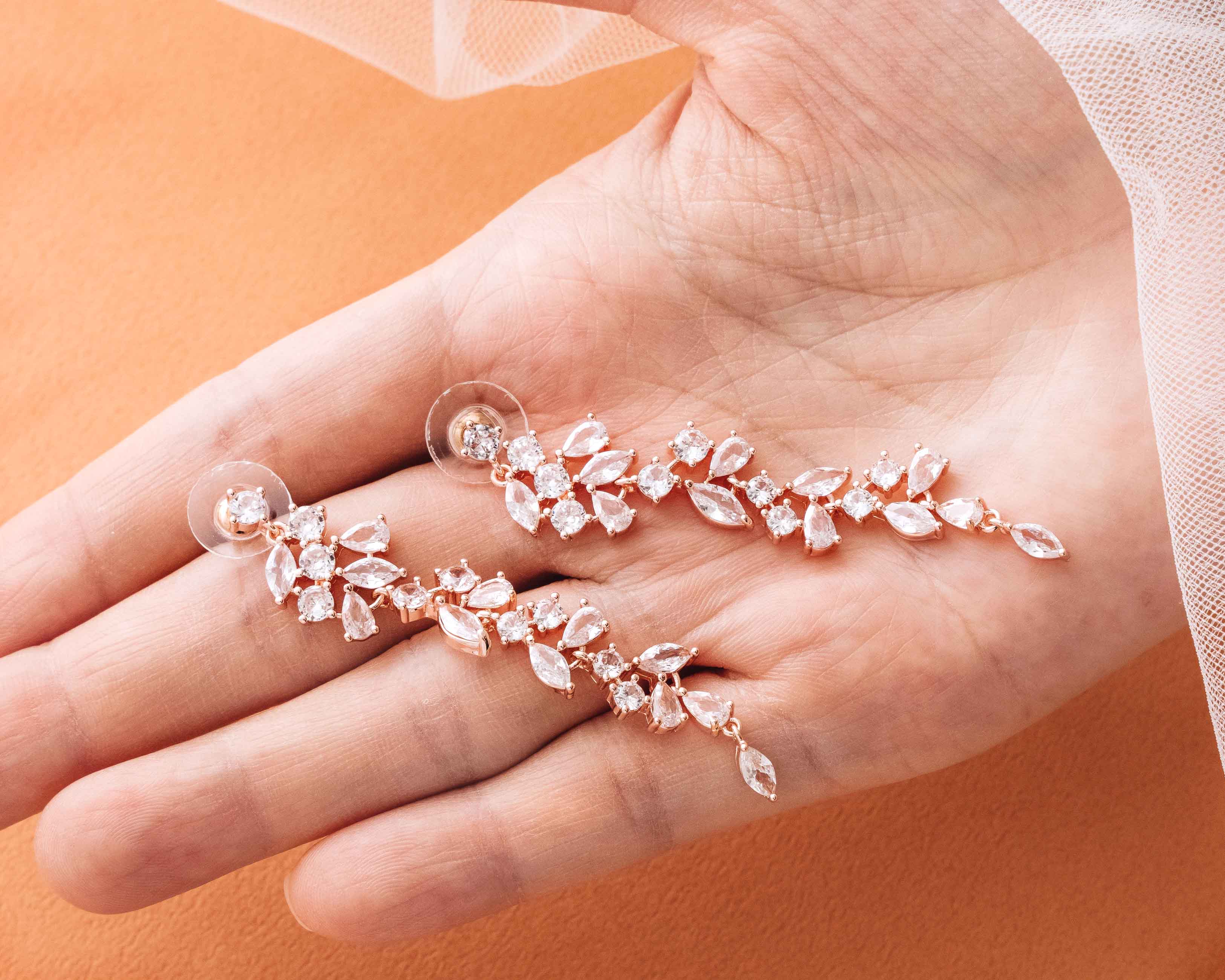Rosegold Crystal Dangle Earrings - The perfect wedding earrings.