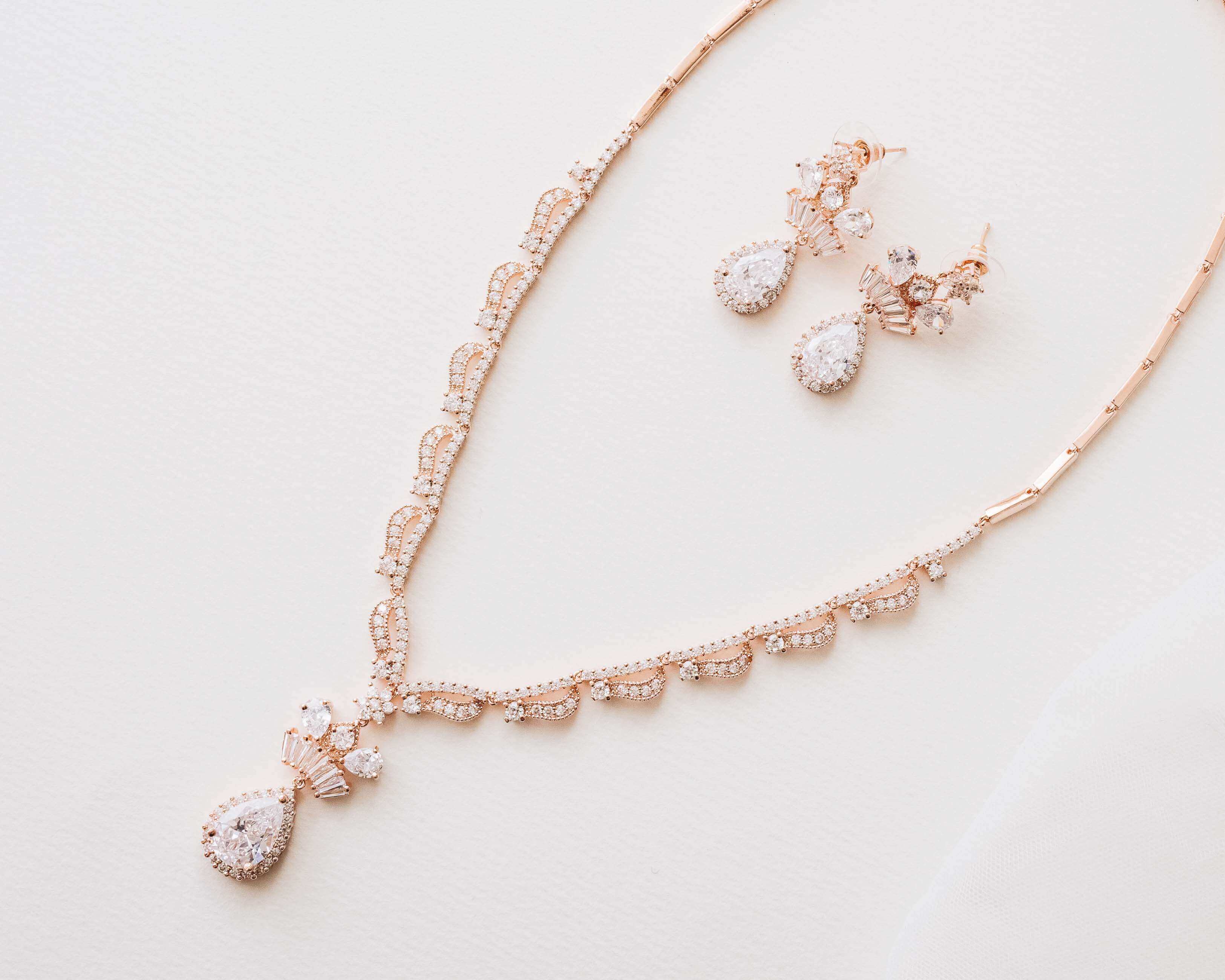 Rosegold Crystal Necklace Jewelry Set - The perfect wedding jewelry.