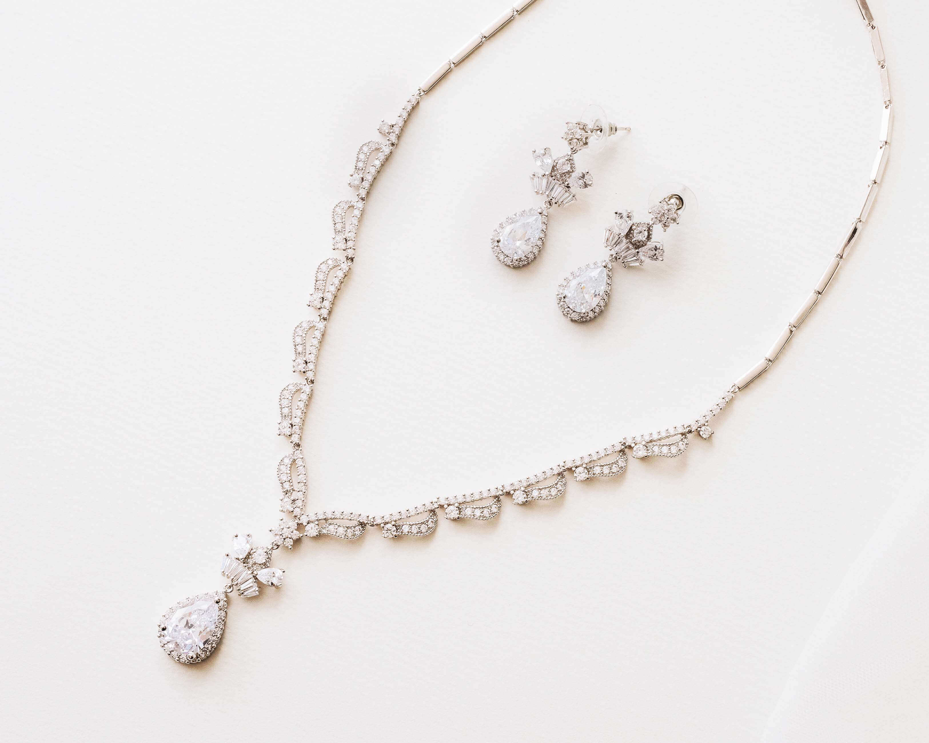 Silver  Crystal Necklace Jewelry Set - The perfect wedding jewelry.