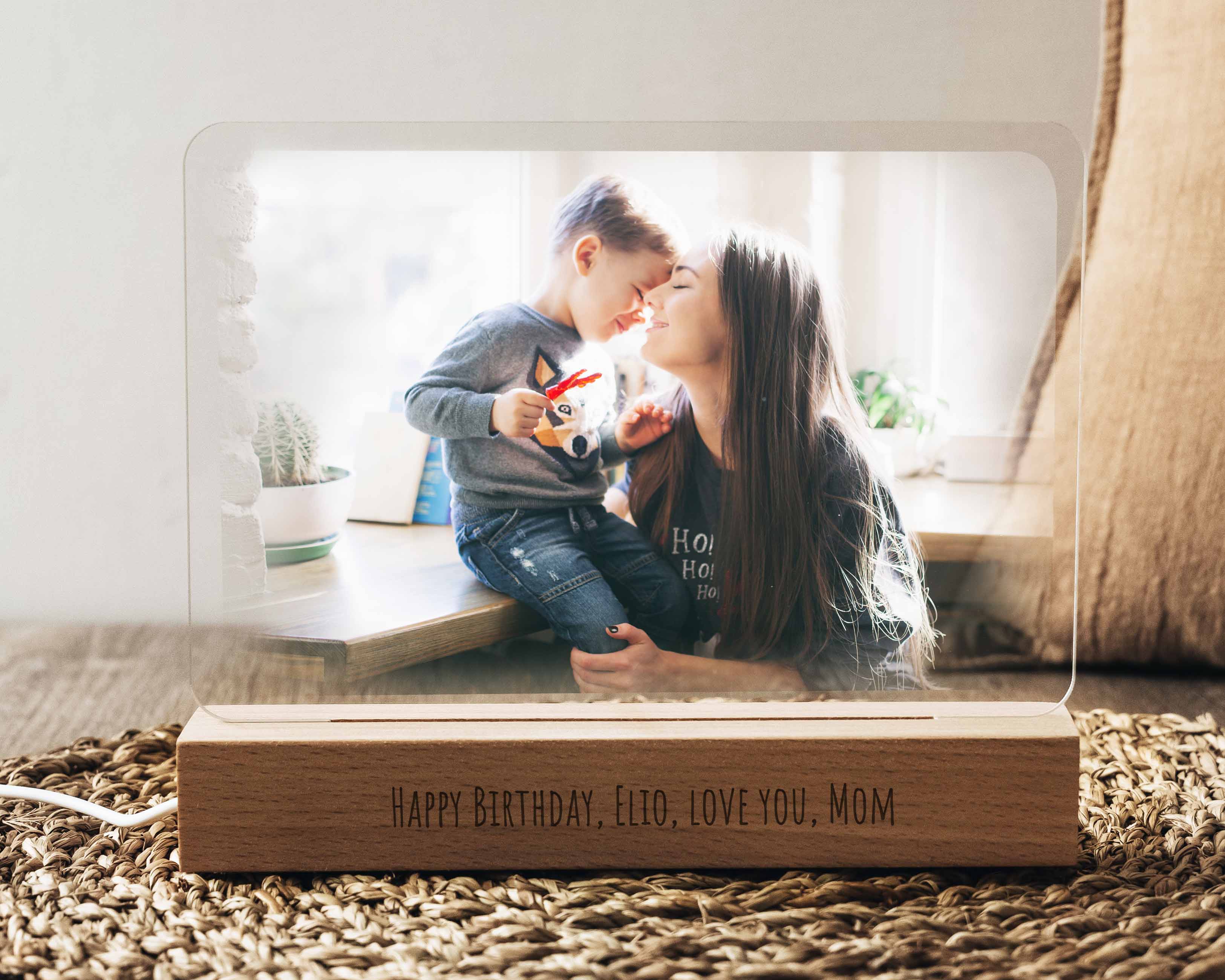 Custom photo lamp with mom and son - Hundred Hearts